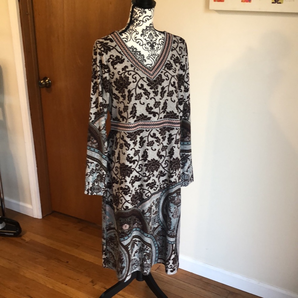 XL White Mark dress